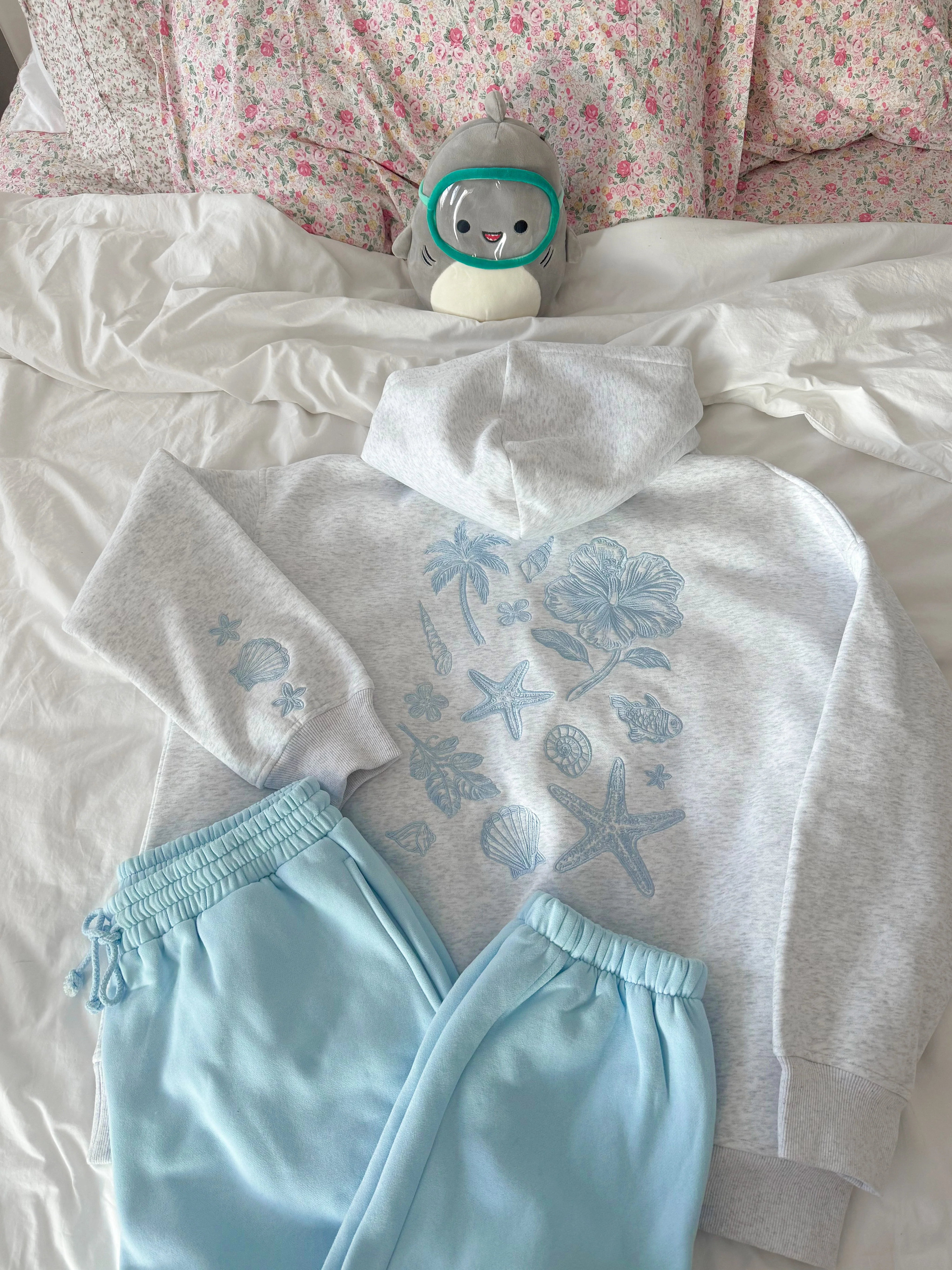 Pearl Grey Tropical Embroider Hoodie - Image 6