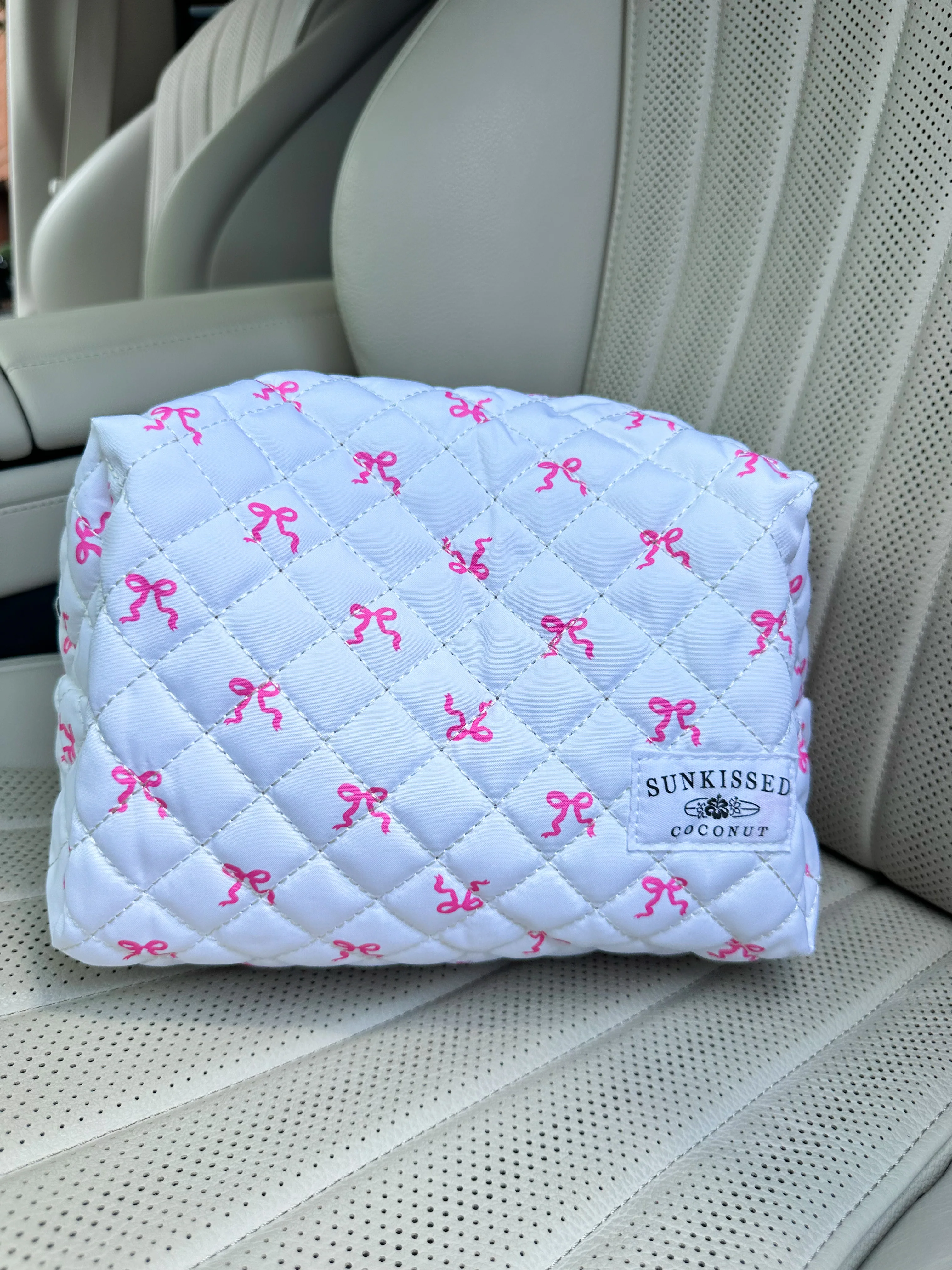 Large Coquette Ribbon Bow Handmade Travel Bag - Image 6