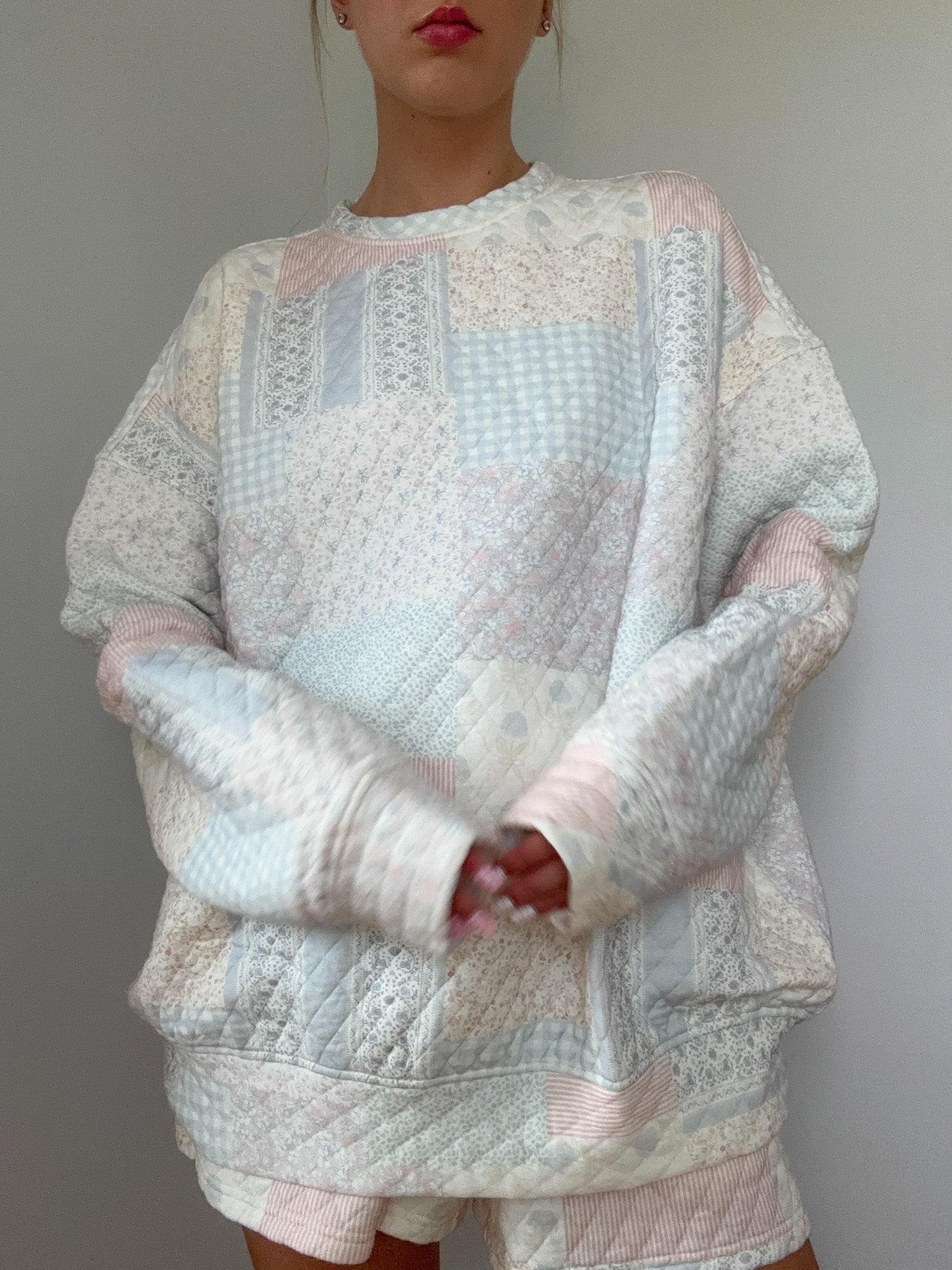 Shades Of Blue Quilted Pastel Sweatshirt - Image 3
