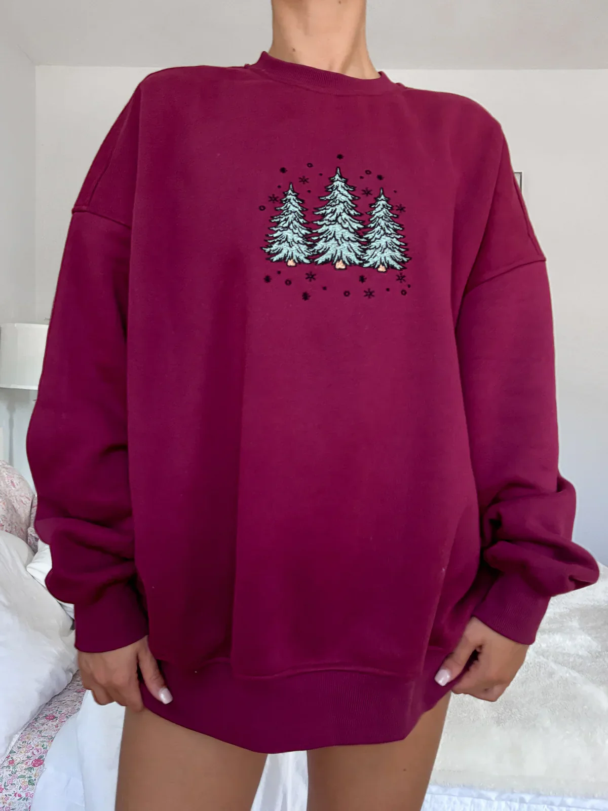 Sparkling Christmas Tree Embroidered Crewneck Sweatshirts - Image 13