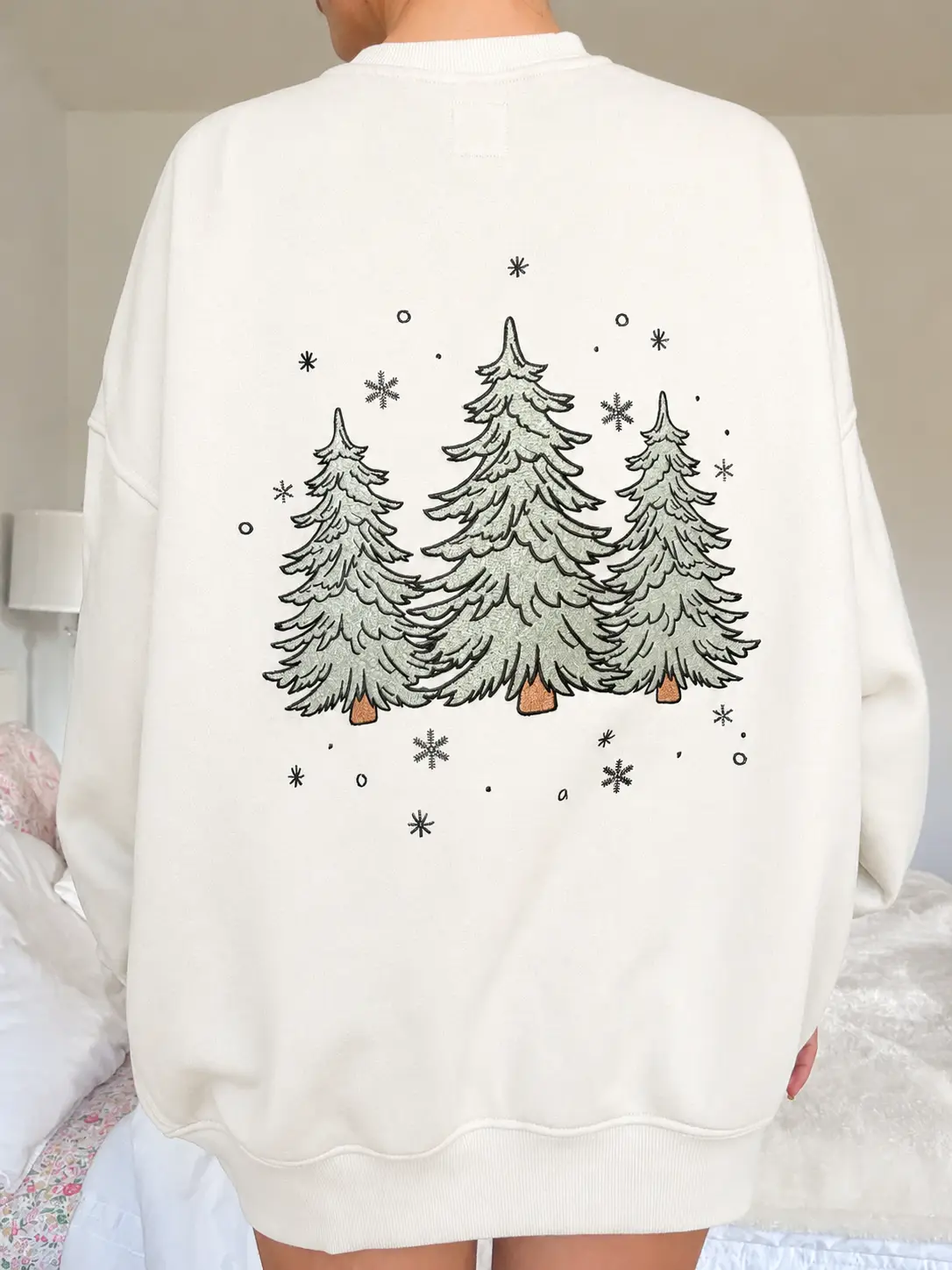 Sparkling Christmas Tree Embroidered Crewneck Sweatshirts - Image 4