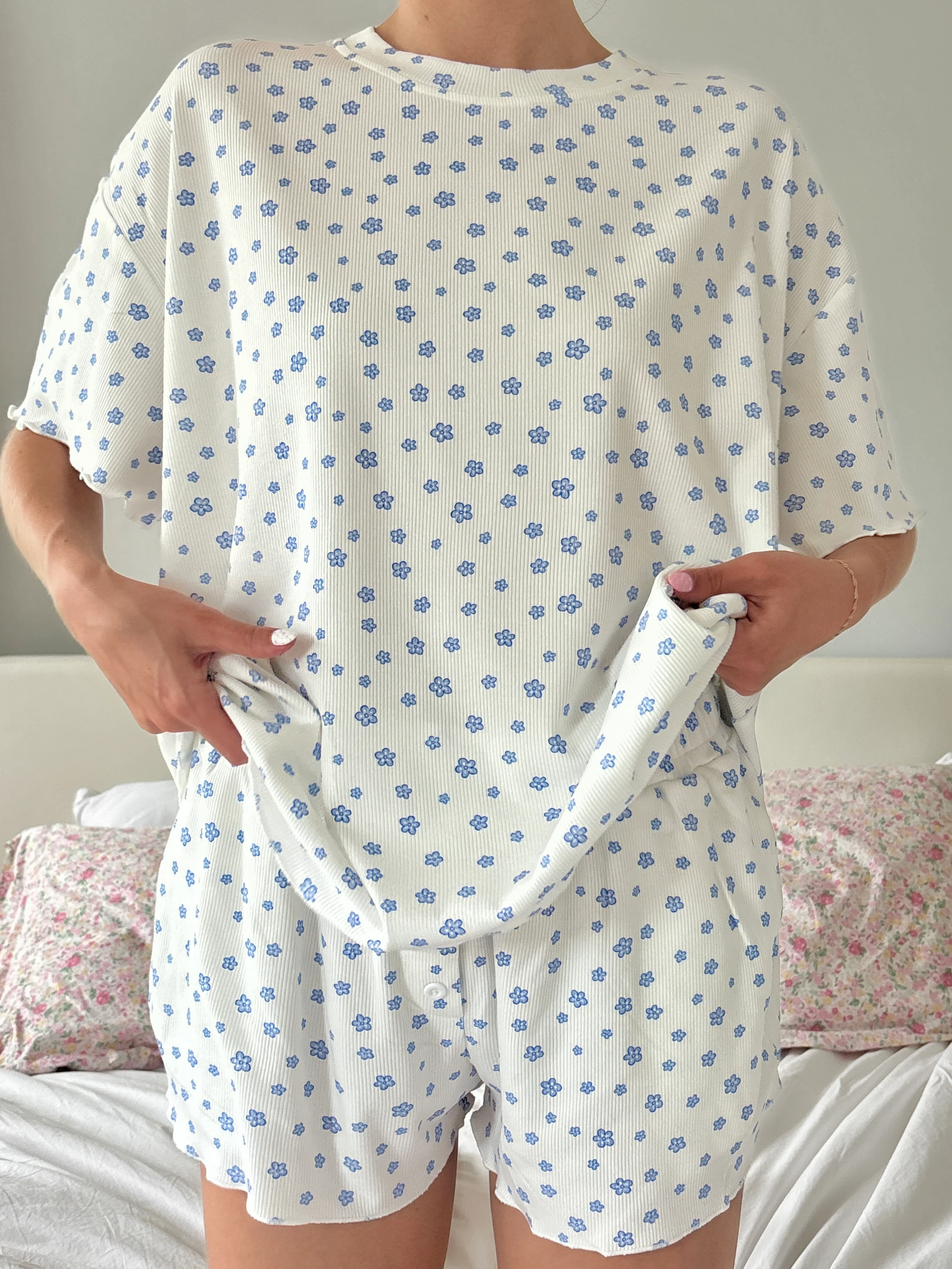 White Lilo Blue Floral Short Sleeve Pajama Top - Image 4